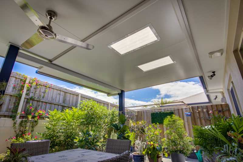 Hamptons inspired patio by DeKing Decks