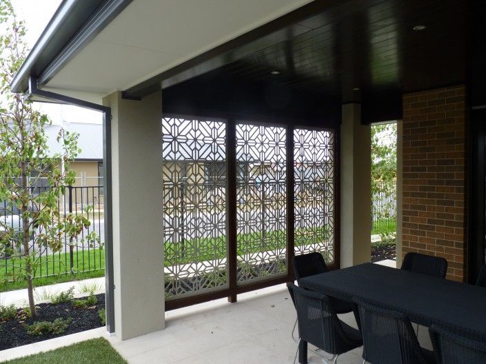 How to make your pergola the perfect work-from-home outdoor office 